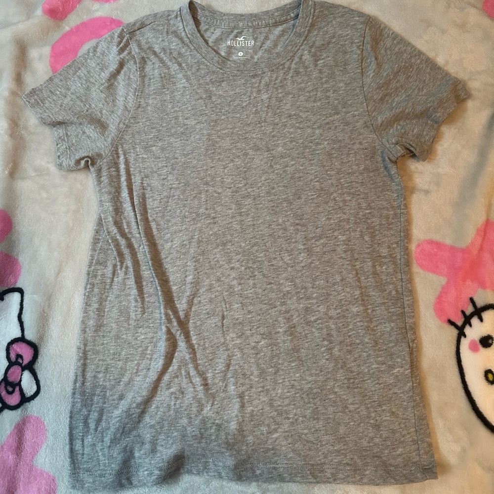 Women’s Hollister grey basic T-shirt size small